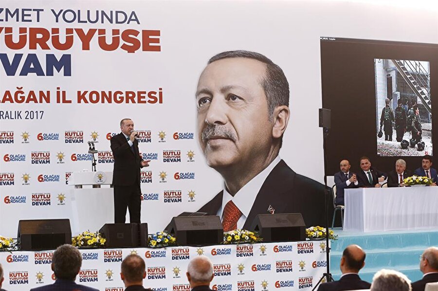 Cumhurbaşkanı ve AK Parti Genel Başkanı Recep Tayyip Erdoğan, Karamanoğlu Mehmetbey Üniversitesi Spor Salonu'nda gerçekleştirilen, AK Parti Karaman 6. Olağan İl Kongresi'ne, katılarak burada bir konuşma yaptı. (AA)