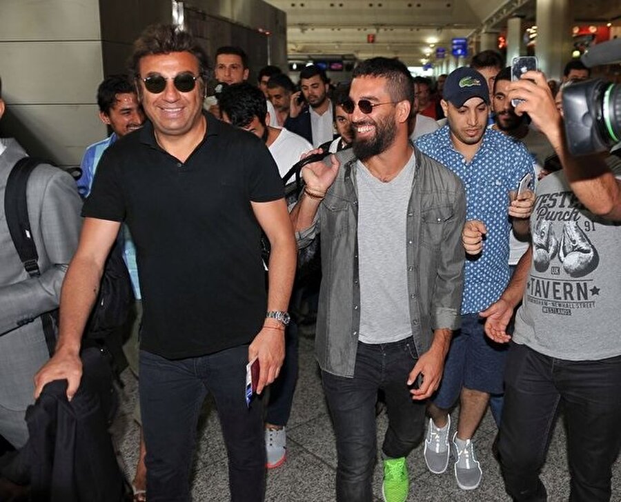 Arda Turan, Beşiktaş'ın teklifine sıcak bakıyor.