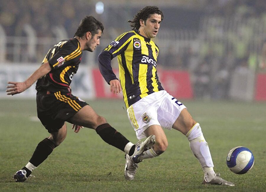 Uğur Boral uzun yıllar Fenerbahçe forması giydi.