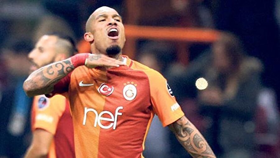 De Jong, Terim'in planları arasında yer almıyor.