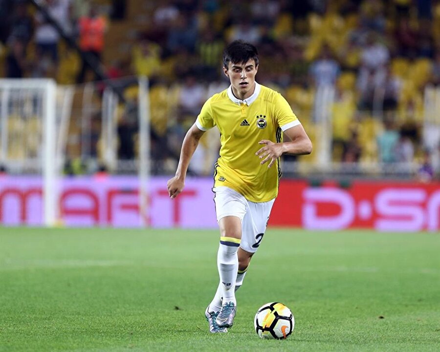 Fenerbahçe genç yıldızı sezon sonuna kadar kiralamayı düşünüyor.