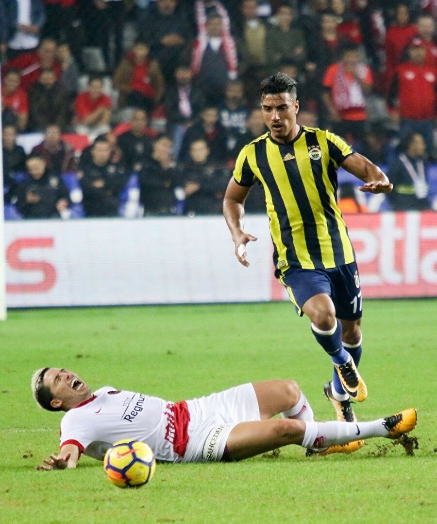 Fenerbahçe maçında sakatlanan Nasri sezonun ilk yarısını erken kapatmıştı. (Fotoğraf: AA)