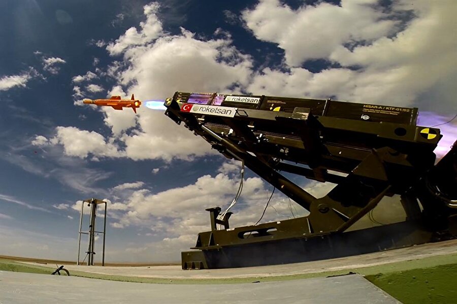 Roketsan füze sistemi aktif edilme anına ait bir fotoğraf. 