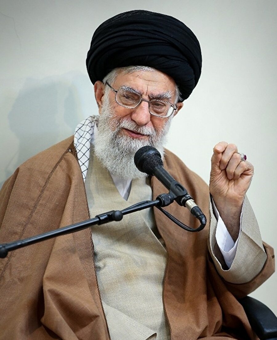Ayetullah Ali Hamaney 