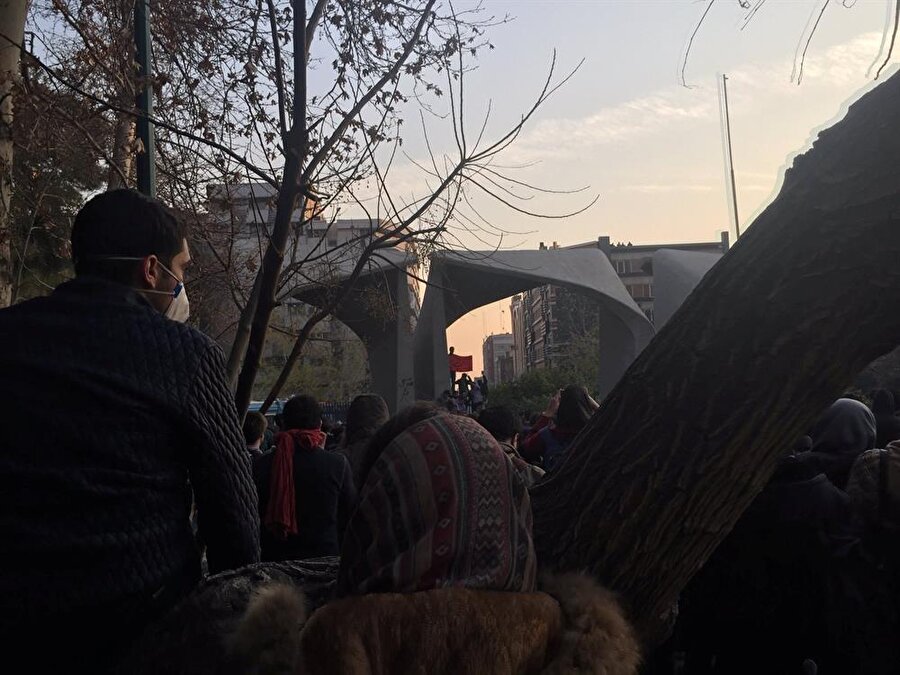 İran'da protestocular
