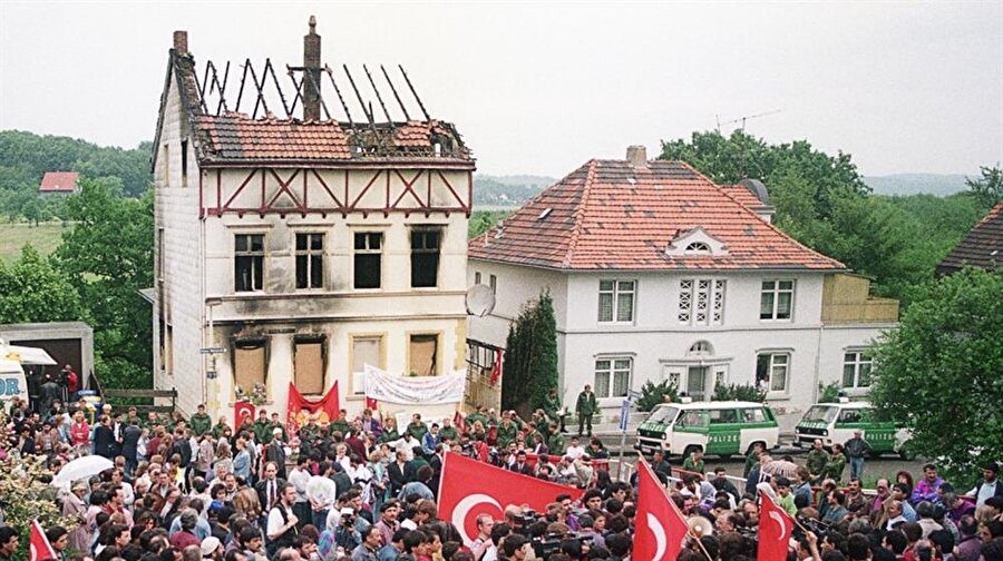Katliamdan sonra çok sayıda protesto gösterisi düzenlendi.
