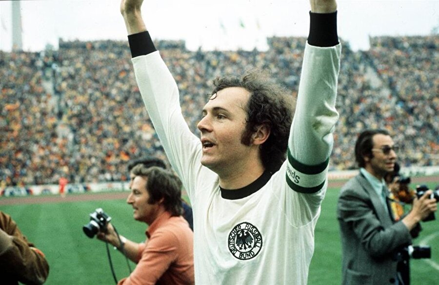"Kaiser" lakaplı efsane futbolcu Franz Beckenbaeur