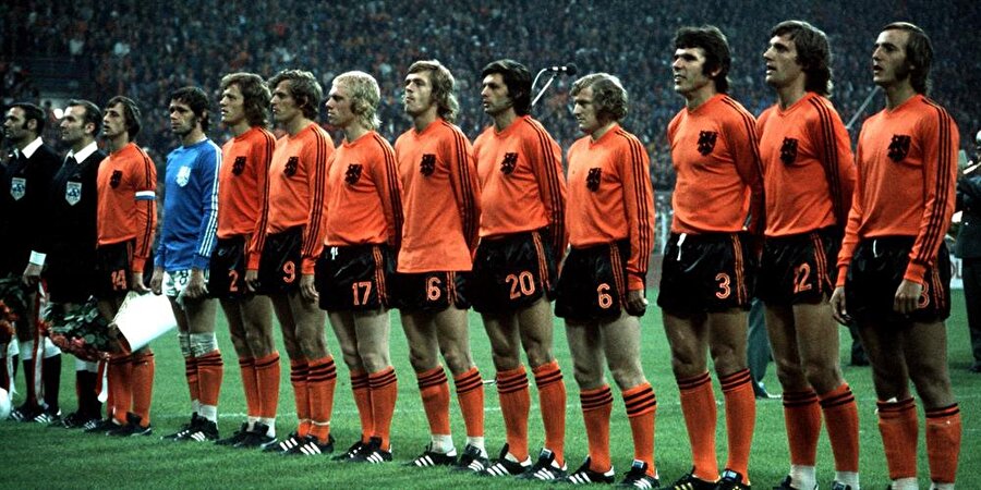 Cruyff öncülüğündeki Hollanda milli takımı