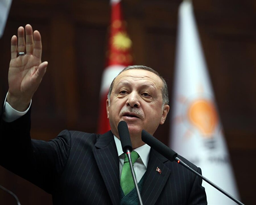 Cumhurbaşkanı Erdoğan, partisinin kongrelerine katılan vatandaşlara çoşkulu olmaları sebebiyle teşekkür etti.
