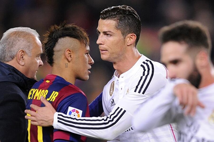Neymar transferini gerçekleştirmek için Real Madrid'in kesinlikle Ronaldo'yu takasta kullanmayacağı belirtiliyor. 
