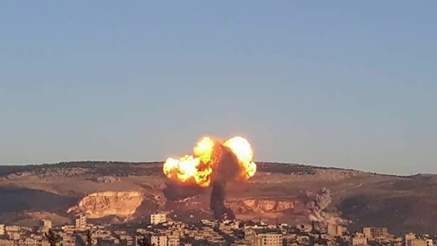 Savaş uçakları Afrin'de terör mevzilerini vuruyor.
