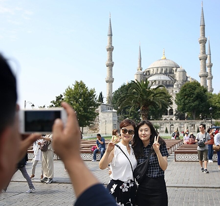 Türkiye’de deniz tatili yerine çoğunlukla tarihî ve kültürel alanları gezmeyi tercih eden Çinli turistlerin gezi rotalarında öncelikle İstanbul var.