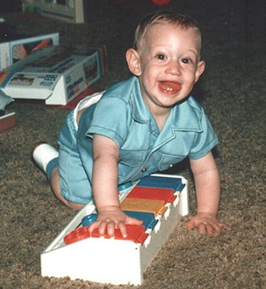 Mark Zuckerberg çocukluğuna ait bir fotoğraf. 