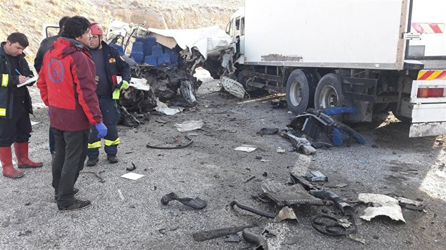 Van'da meydana gelen kazada 8 kişi hayatını kaybetti.