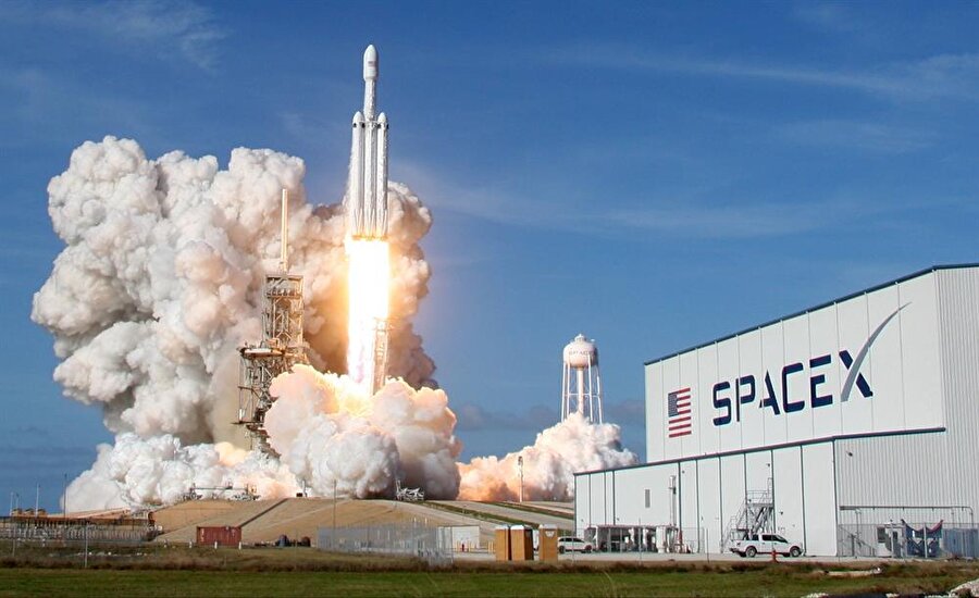 SpaceX. 