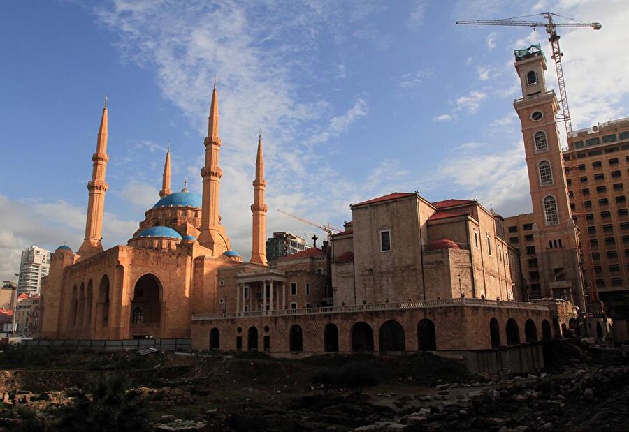 Muhammed el-Emin Camii ve Saint George Maruni Katedrali.