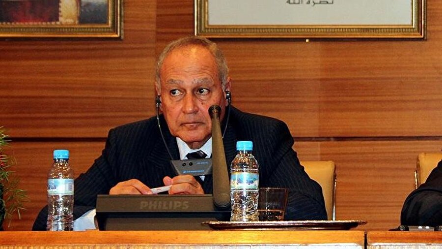 Mısır’ın adayı Ahmed Ebu Gayt, 10 Mart 2016'da Arap Birliği Genel Sekreterliği'ne seçilmişti. Tek aday olan Ahmed Ebu Gayt, Arap ülkeleri dışişleri bakanlarının onayı ile Arap Birliği'nin 8. Genel Sekreteri olmuştu. Gayt (73) Mübarek döneminin son Dışişleri Bakanı olarak da biliniyor. 