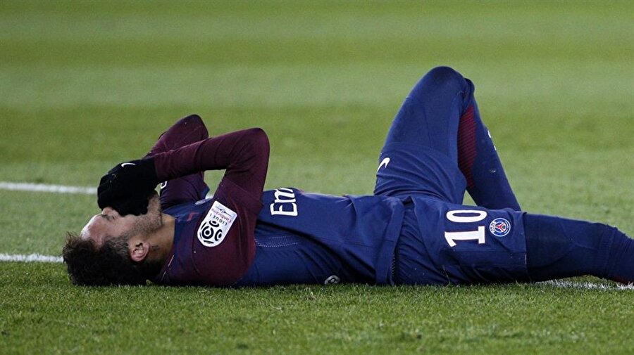 NEymar, PSG'nin Marsilya ile karşılatığı maçta sakatlandı. 