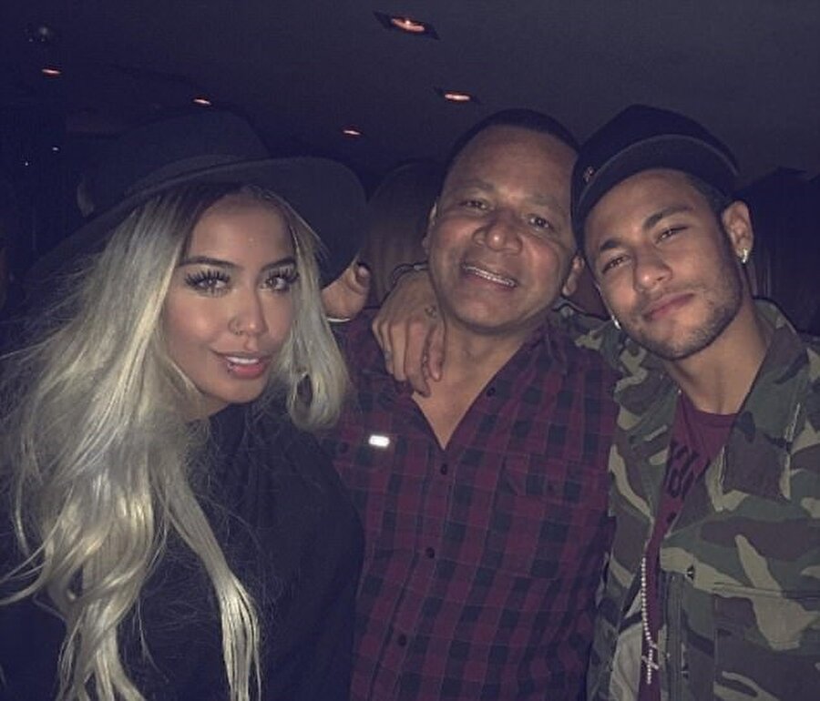 Neymar şimdiye kadar Rafaella'nın hiçbir doğum günü etkinliğini kaçırmadı.