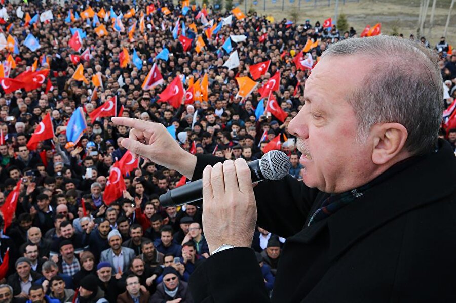 Cumhurbaşkanı Erdoğan İl Kongresi öncesi halka seslendi.
