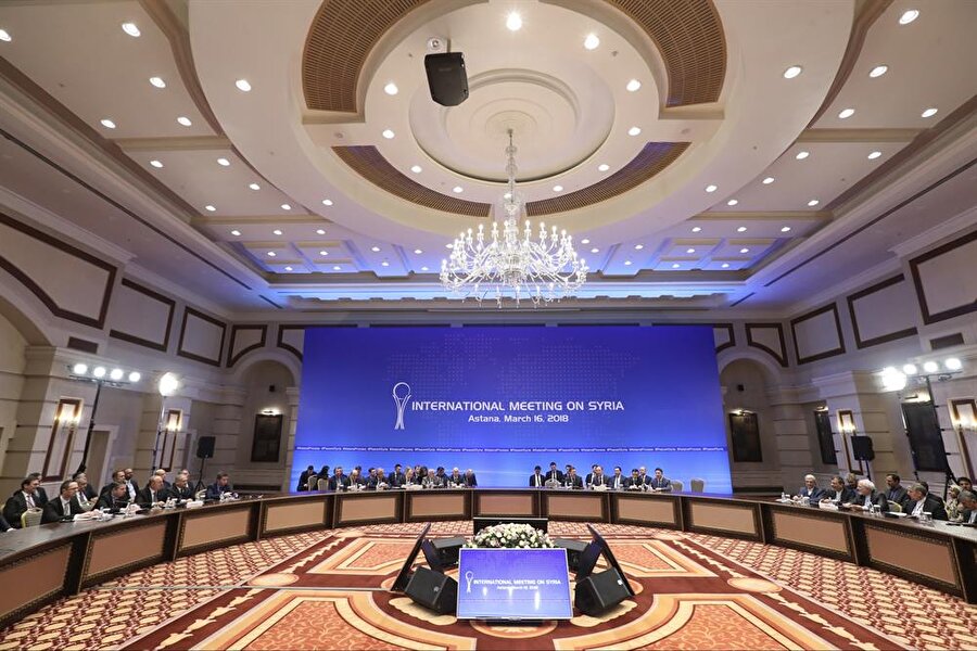 Türkiye-Rusya-İran Dışişleri Bakanları Kazakistan’da Suriye konulu 9. Astana toplantısına katıldı.(AA)