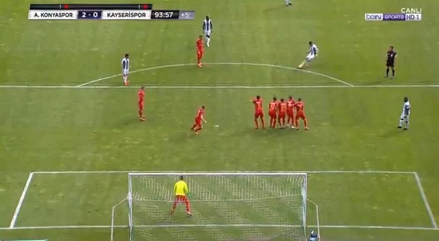 Avrupa kupalarına katılma hedefini devam ettiren Kayserispor, düşme hattında bulunan Konyaspor karşısında yenilginin dışında Sapunaru ve kaleci Lung'u da kaybetti.