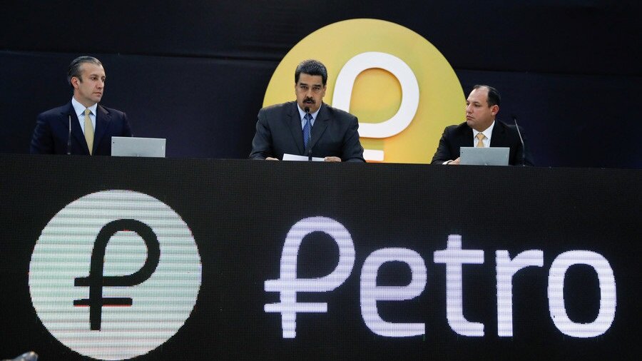 Başkan Nicolas Maduro'nun Petro ile ilgili açıklama yaptığı konuşmadan bir görüntü. 