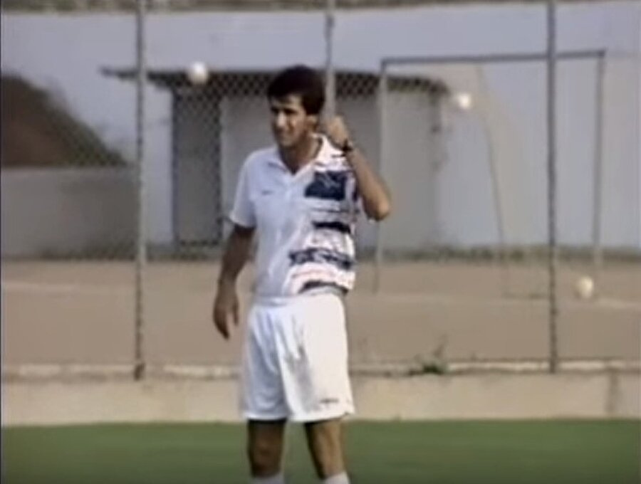 Şenol Güneş'in dönemin popüler dizisinde rol aldığı yıllar sonra fark edildi.