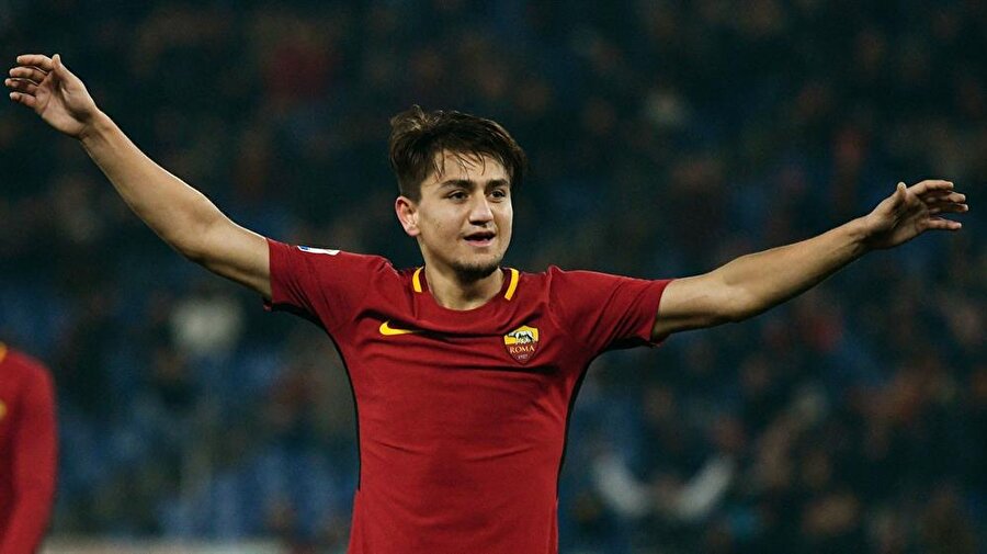 Cengiz Ünder yeteneğiyle herkesi kendisine hayran bırakıyor.