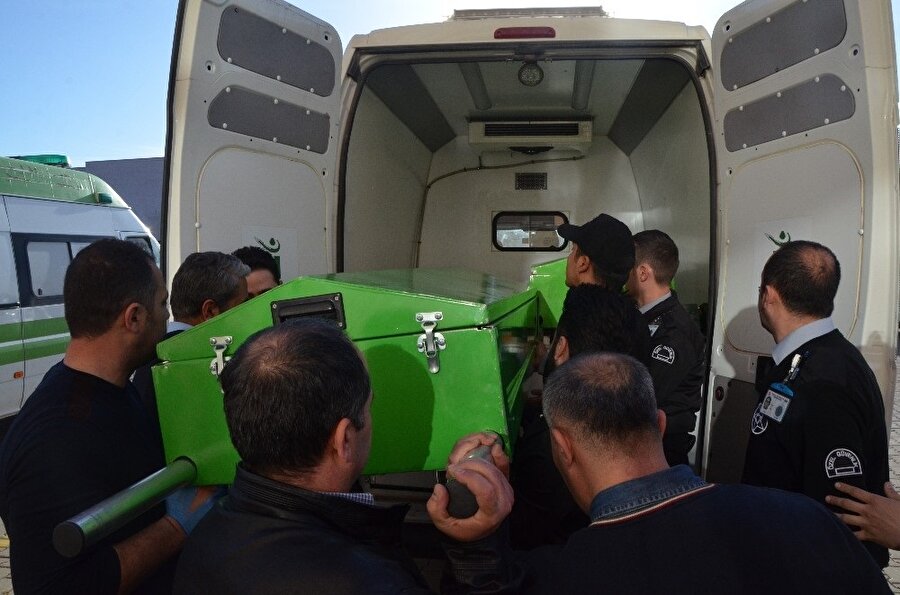 Ekiplerin binadan ayrılmasının ardından cenazeler otopsi yapılmak üzere Eskişehir Osmangazi Üniversitesi Tıp Fakültesi Hastanesi morguna götürüldü.