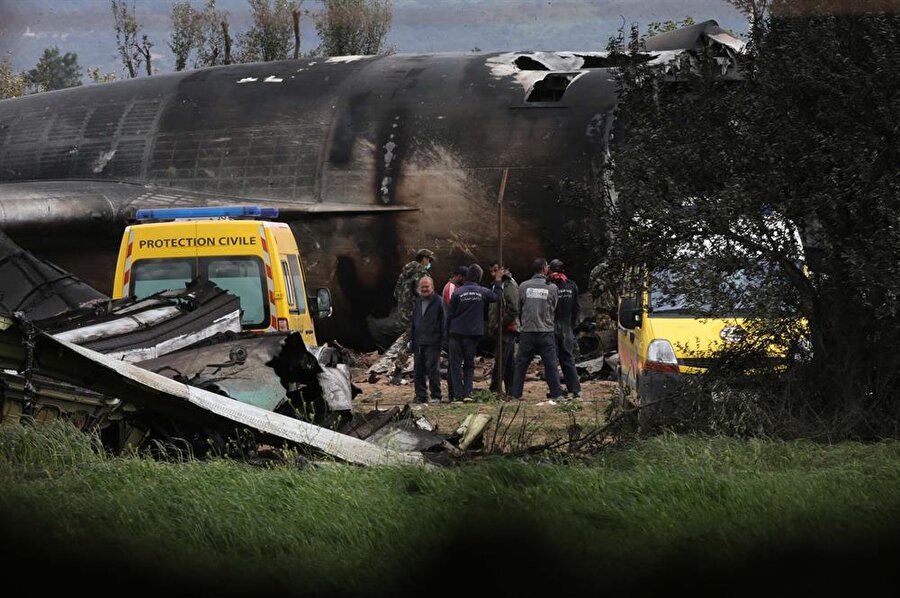Cezayir Devlet TV'si kazada 257 kişinin yaşamını yitirdiğini bildirdi.