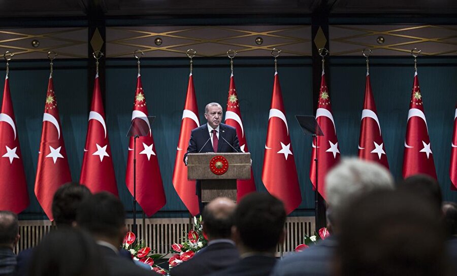 MHP lideri Devlet Bahçeli'nin haftalık grup toplantısında yaptığı erken seçim çağrısının ardından Cumhurbaşkanı Erdoğan ile Bahçeli Beştepe'de görüştü.