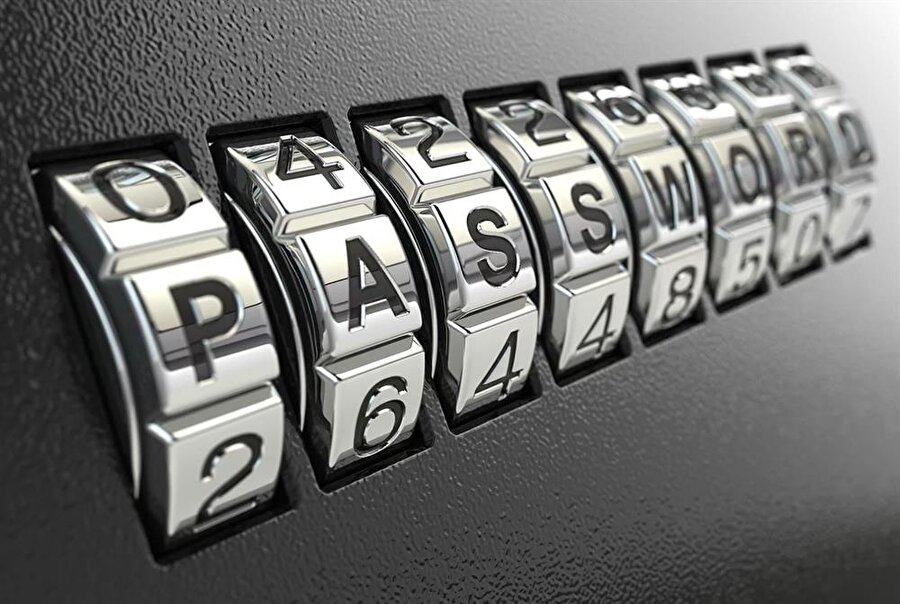 Güçlü şifre belirlemek için karışık rakamlar ve özel karakterler kullanmak şart. 
