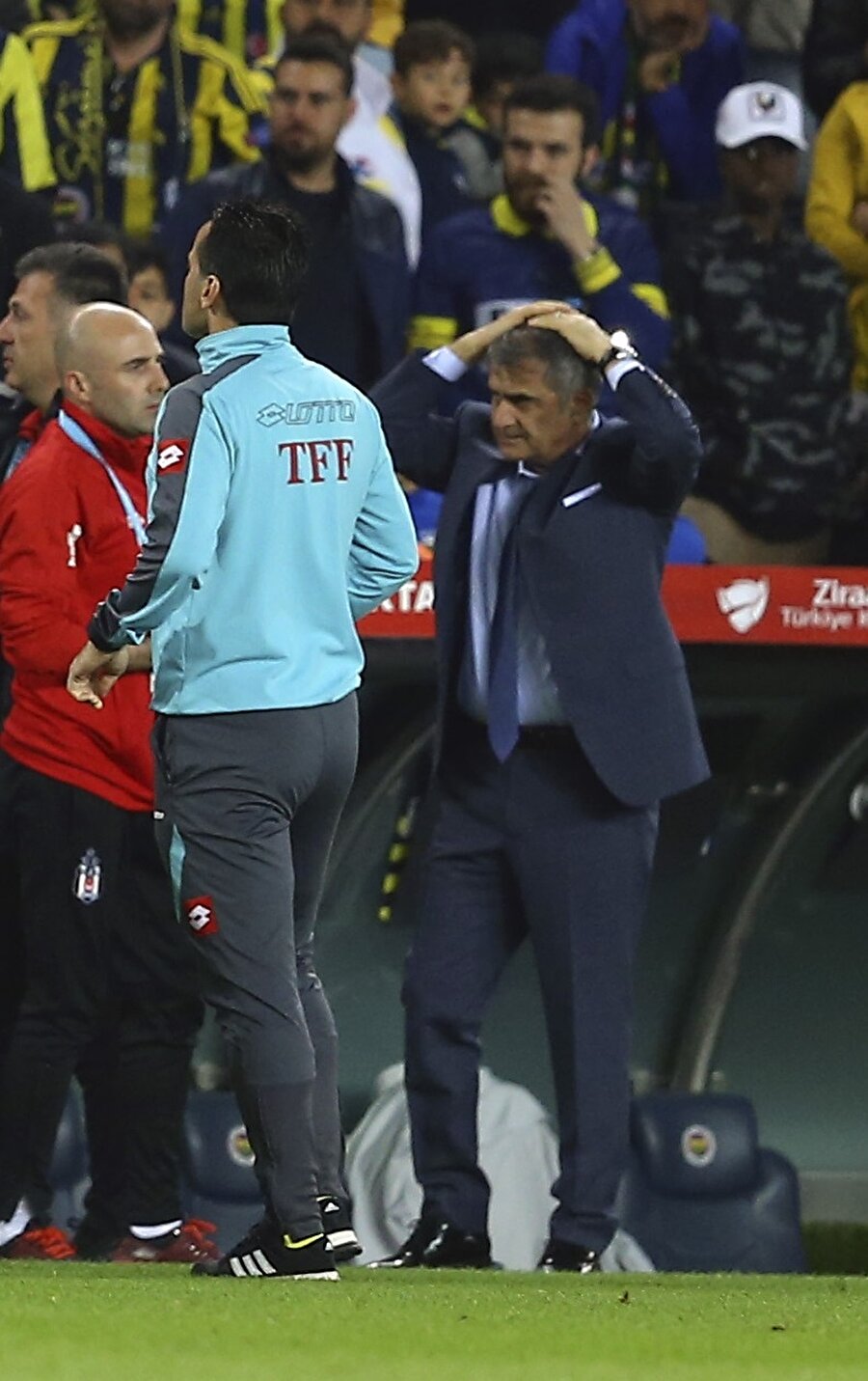 Aykut Kocaman, Şenol Güneş'in başında kan görmediğini söyledi.nFotoğraf: AA