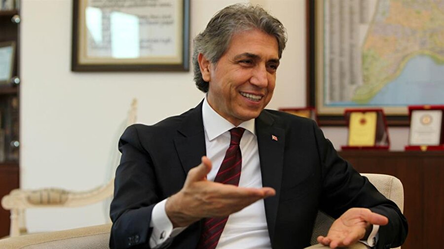 Fatih Belediye Başkanı Mustafa Demir
