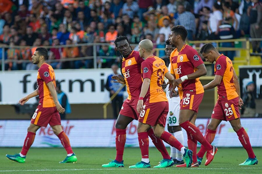 Sarı-kırmızılı futbolcular derbi öncesinde kendi aralarında bir toplantı yapacak. nFotoğraf: AA