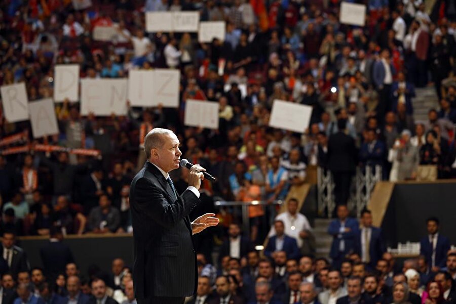 Cumhurbaşkanı Erdoğan, 'F16 olduk SİHA olduk üzerilerine indik' dedi.