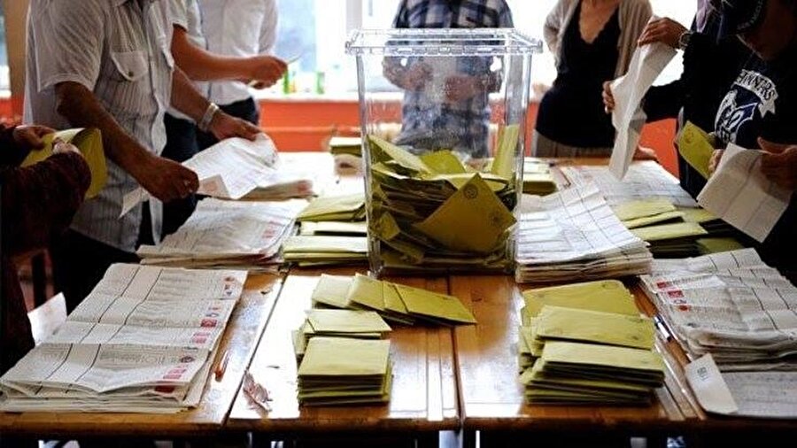 Seçim takvimi ve ilgili genelgeye göre, seçim ittifakı, YSK tarafından belirlenip ilan edilen seçimlere katılma yeterliliğini taşıyan siyasi partiler arasında yapılabilecek. 