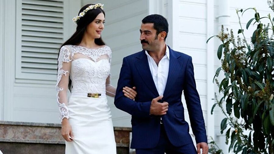 İkili, Karadayı dizisinde 3 yıl boyunca başrol oynamıştı.