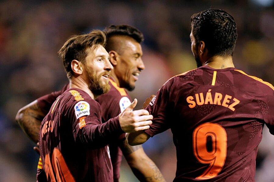 Barcelona galibiyetin coşkusunu kutladı. nFotoğraf: Reuters 