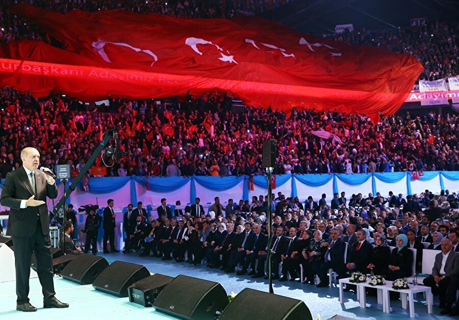 AK Parti İstanbul İl Kongresi Sinan Erdem Spor Salonu'nda gerçekleştirildi.