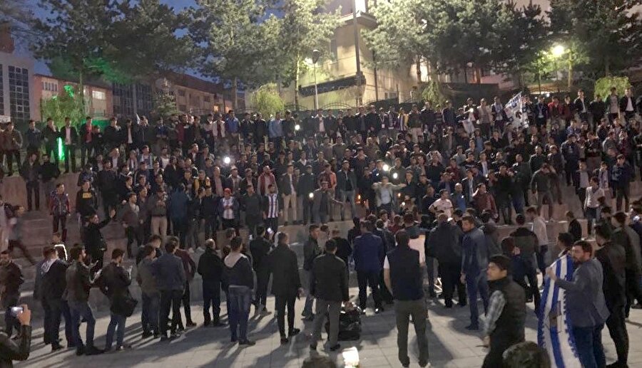 Yediden yetmişe herkes sokağa döküldü. nFotoğraf: İHA