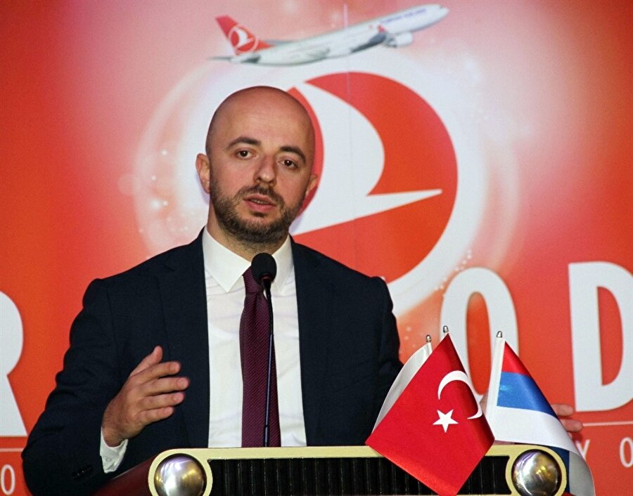 Türk Hava Yolları Pazarlama ve Satıştan sorumlu Genel Müdür Yardımcısı Ahmet Olmuştur