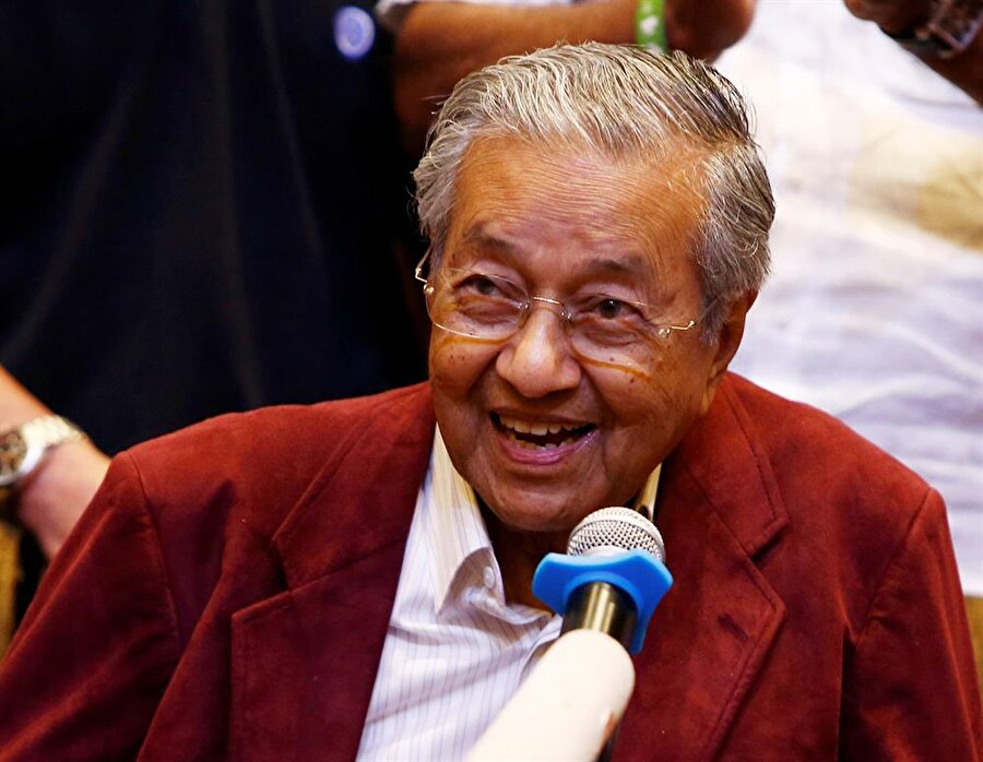 Mahathir Muhammed, ilk açıklamasında "Rövanş peşinde olmayacağız" dedi. (Lai Seng Sin / Reuters)