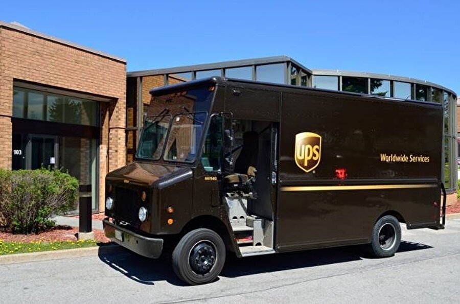 UPS'in hala kullanımda olan ve sayıları giderek azalan kamyonu. 