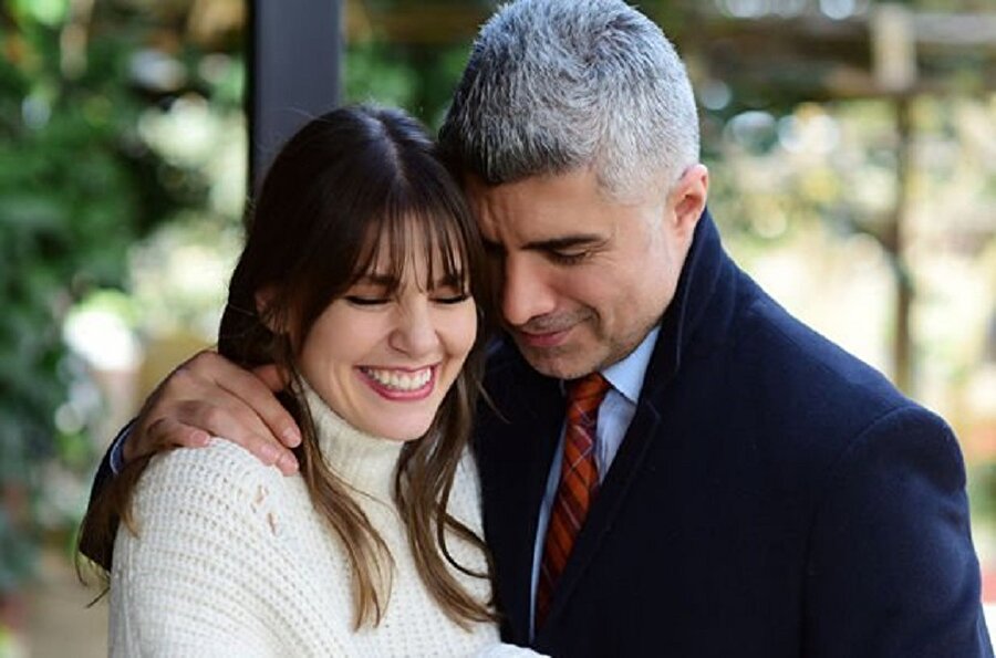 Aslı Enver ve Özcan Deniz.