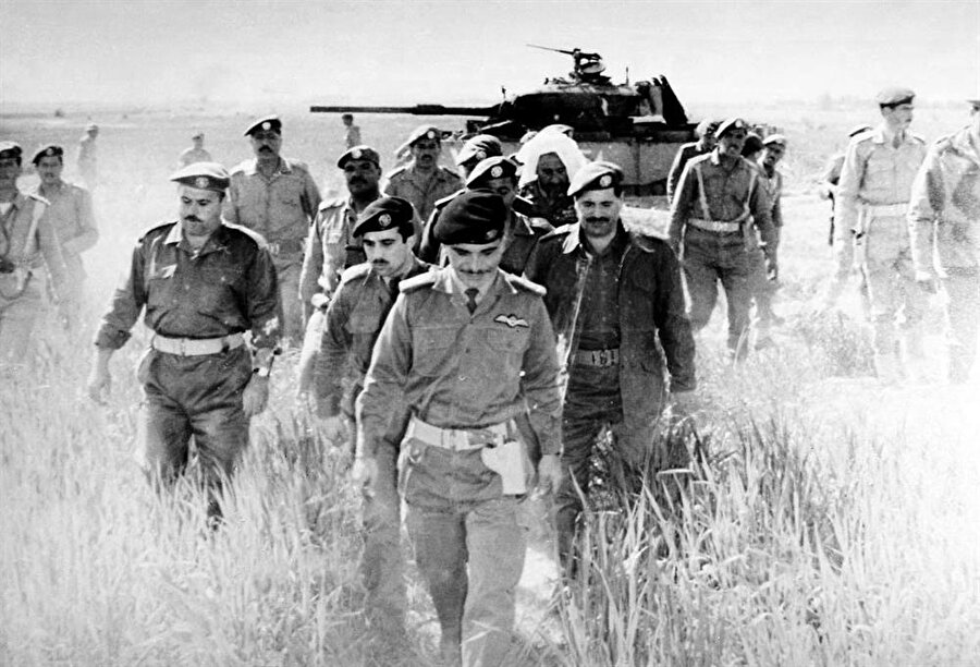 Ürdün Kralı Hüseyin (En önde), 25 bin Filistinlinin ölümüyle sonuçlanan operasyonları başlatan isimdi.