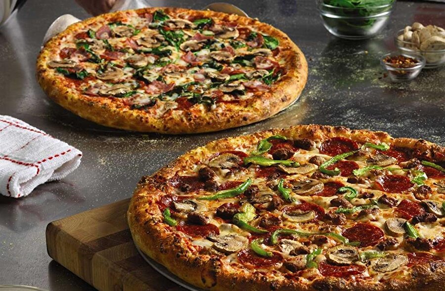 Pizza Pizza'nın son verilere göre 150'den fazla şubesi bulunuyor.