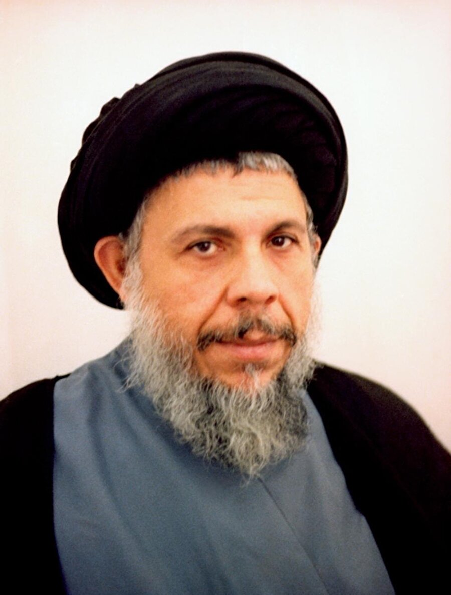 Mukteda Sadr'ın kayınpederi Muhammed Bâkır Sadr, saygın bir âlimdi.