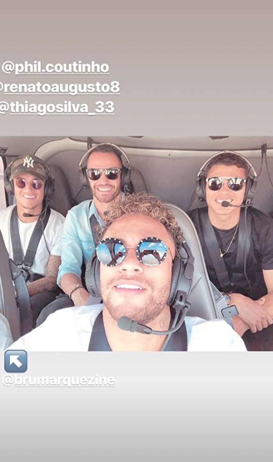 Neymar ve arkadaşları helikopter kiralayıp Rio de Janeiro semalarında dolaştı.n